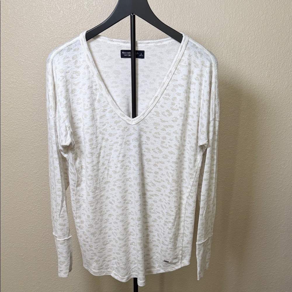 Abercrombie & Fitch Cream Leopard Long Sleeve Tee